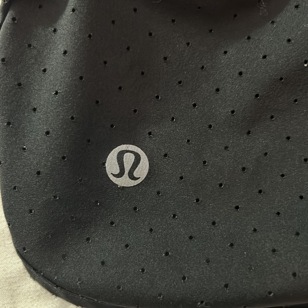 Black Lululemon Speed Short (Perforated 2.5”) - Picture 3 of 4
